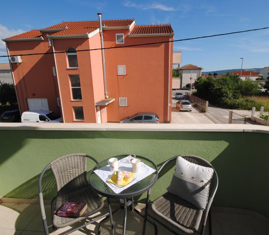 Apartments Valeria Kaštela Kültér fotó